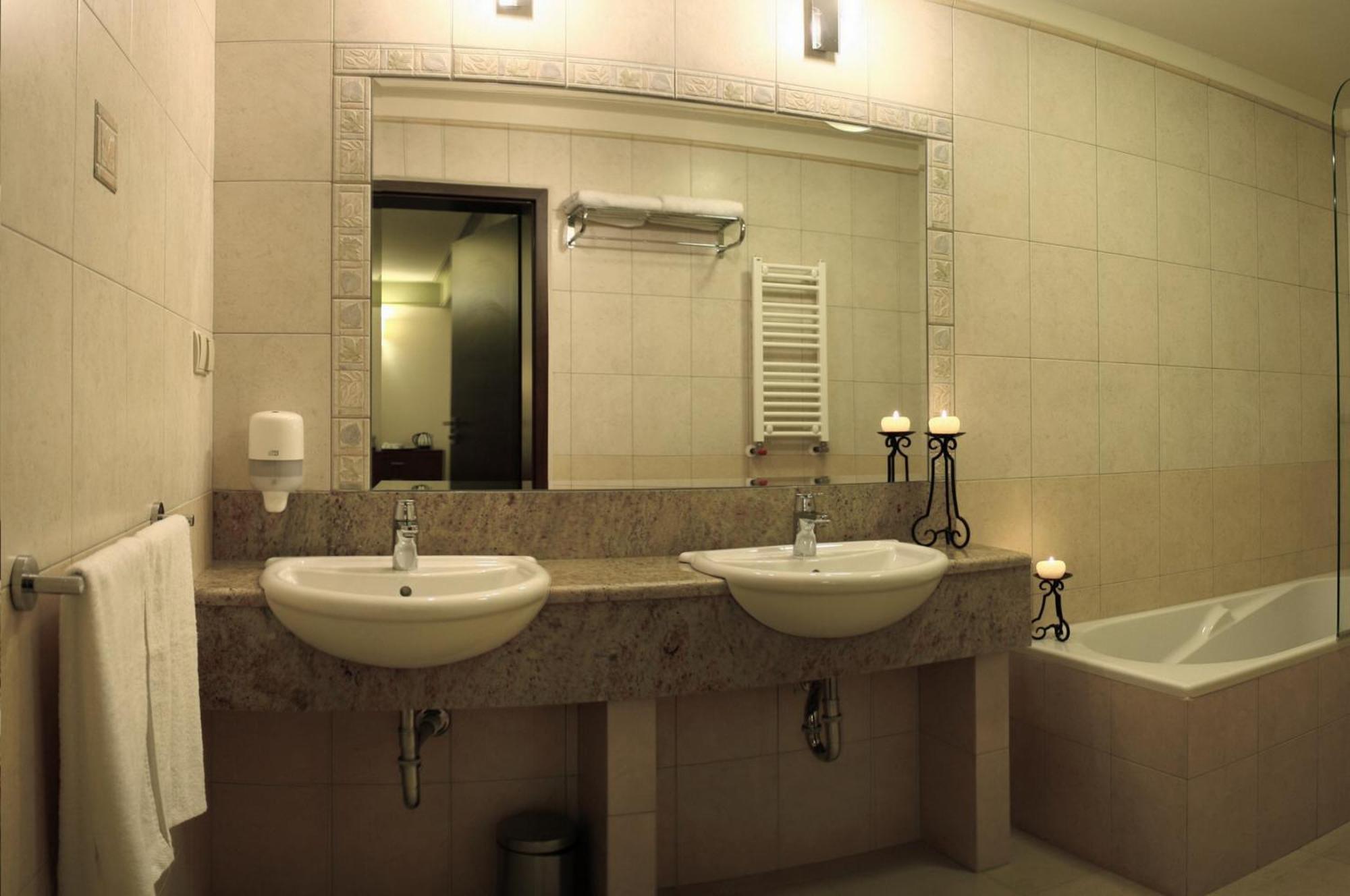 Ahotel 2*