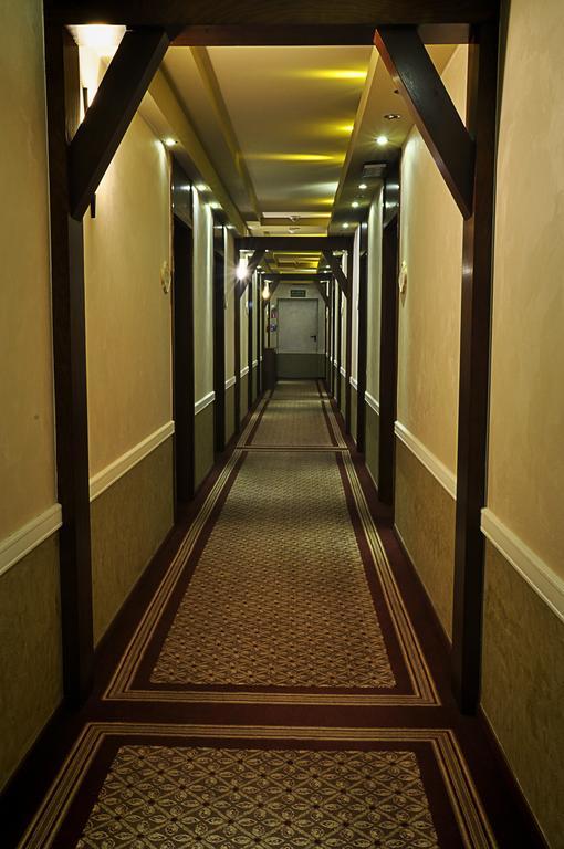 Ahotel